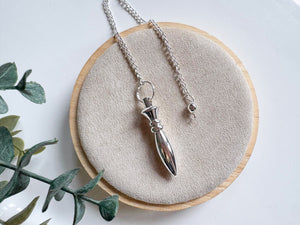 Metal Pointed Dagger Pendulum