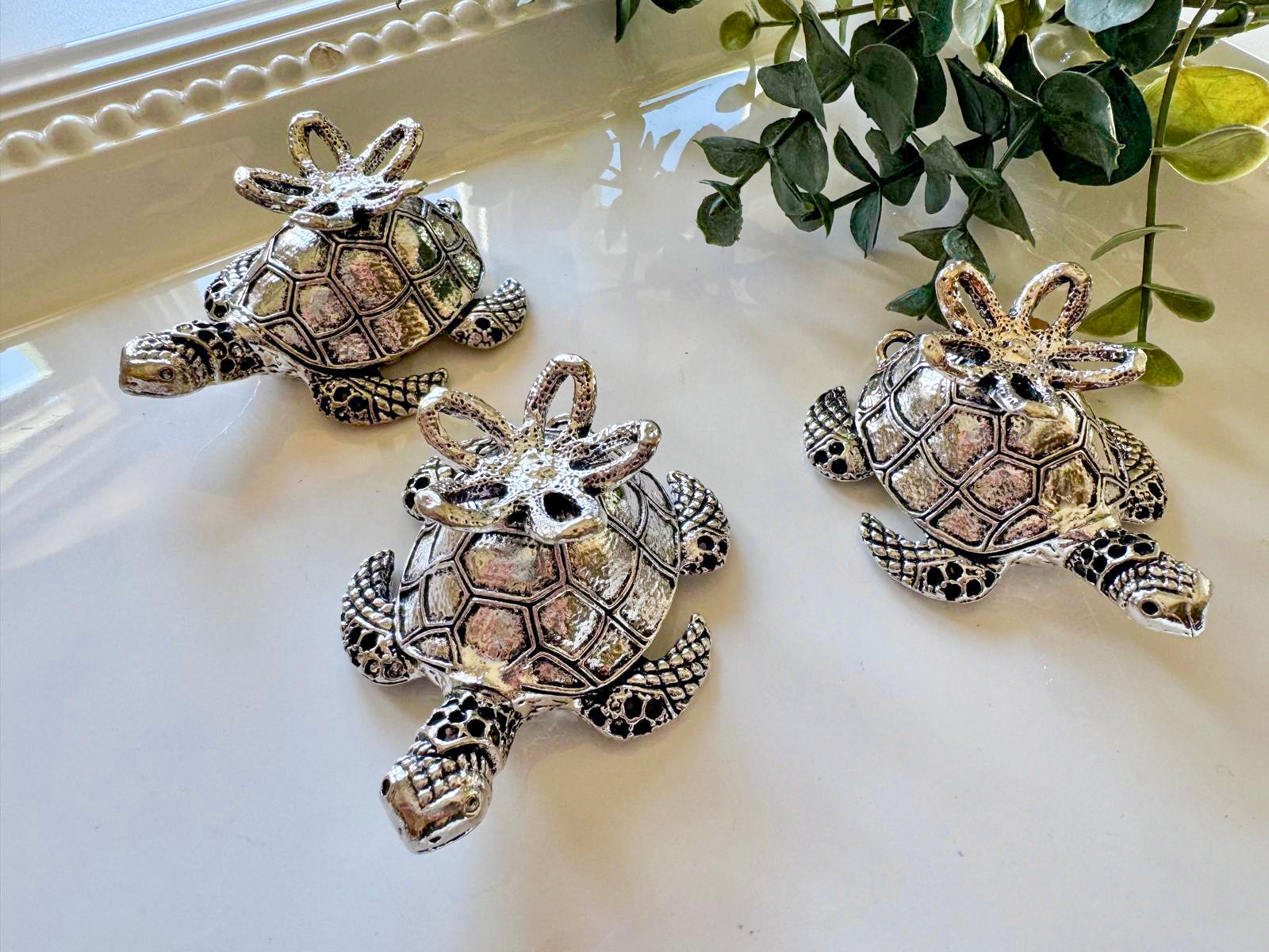 Metal Sea Turtle Sphere Holder