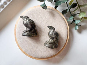 Mini Crow Crystal Carving