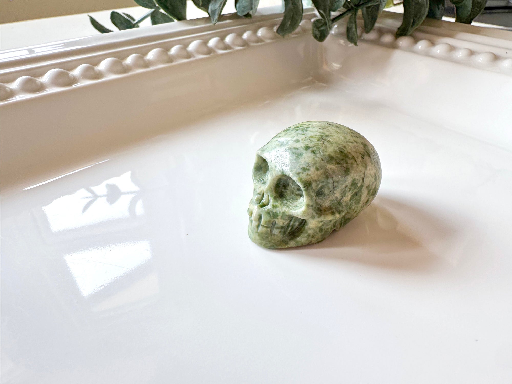 Mini Crystal Skull Carving