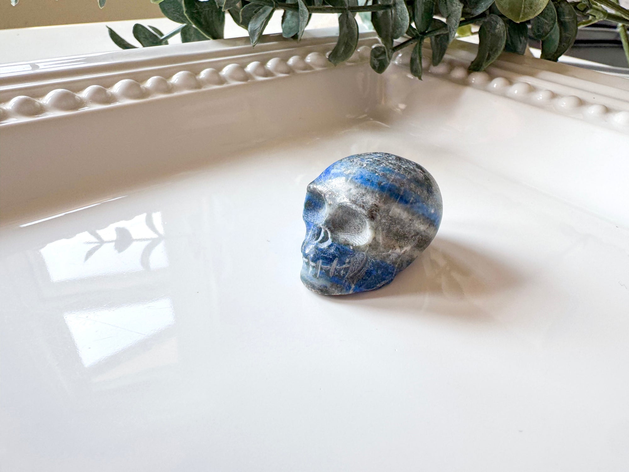 Mini Crystal Skull Carving