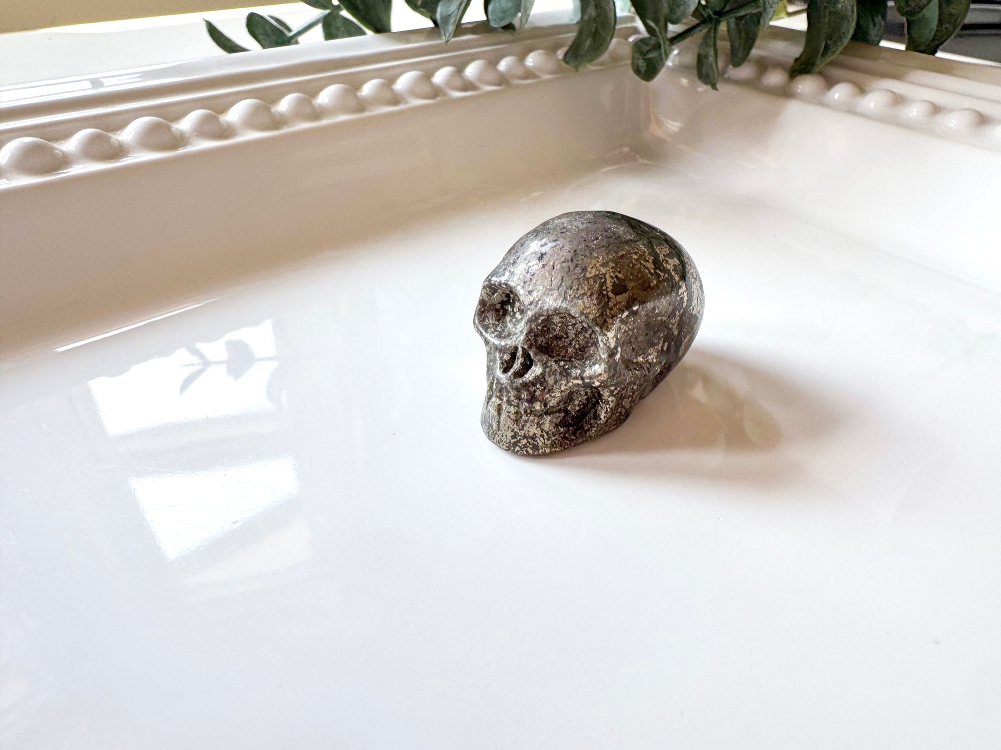 Mini Crystal Skull Carving