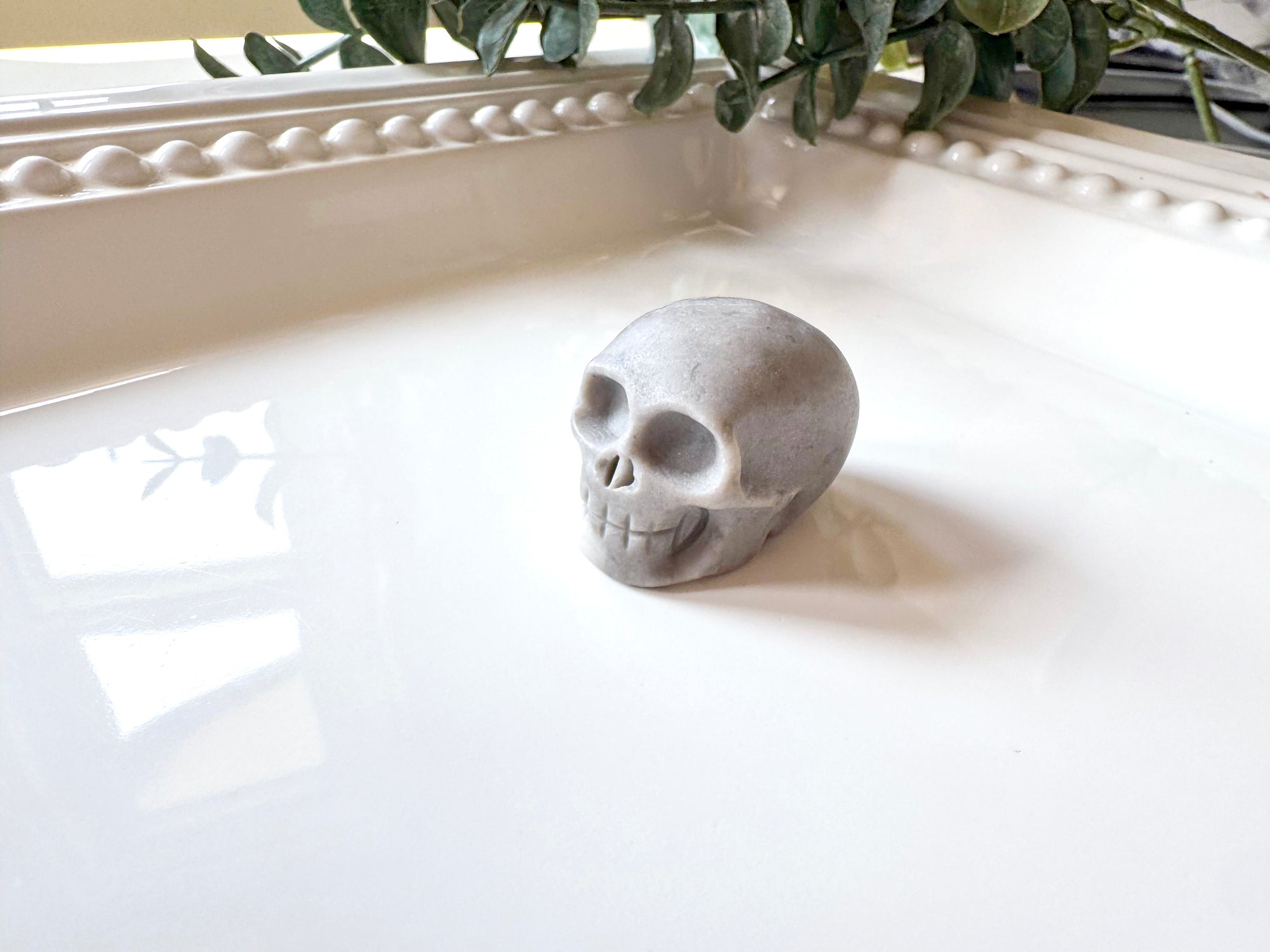 Mini Crystal Skull Carving