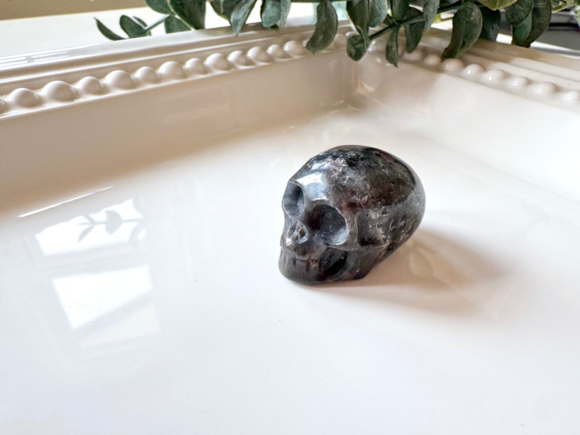 Mini Crystal Skull Carving