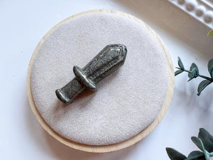 Mini Crystal Sword Carving