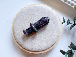 Mini Crystal Sword Carving