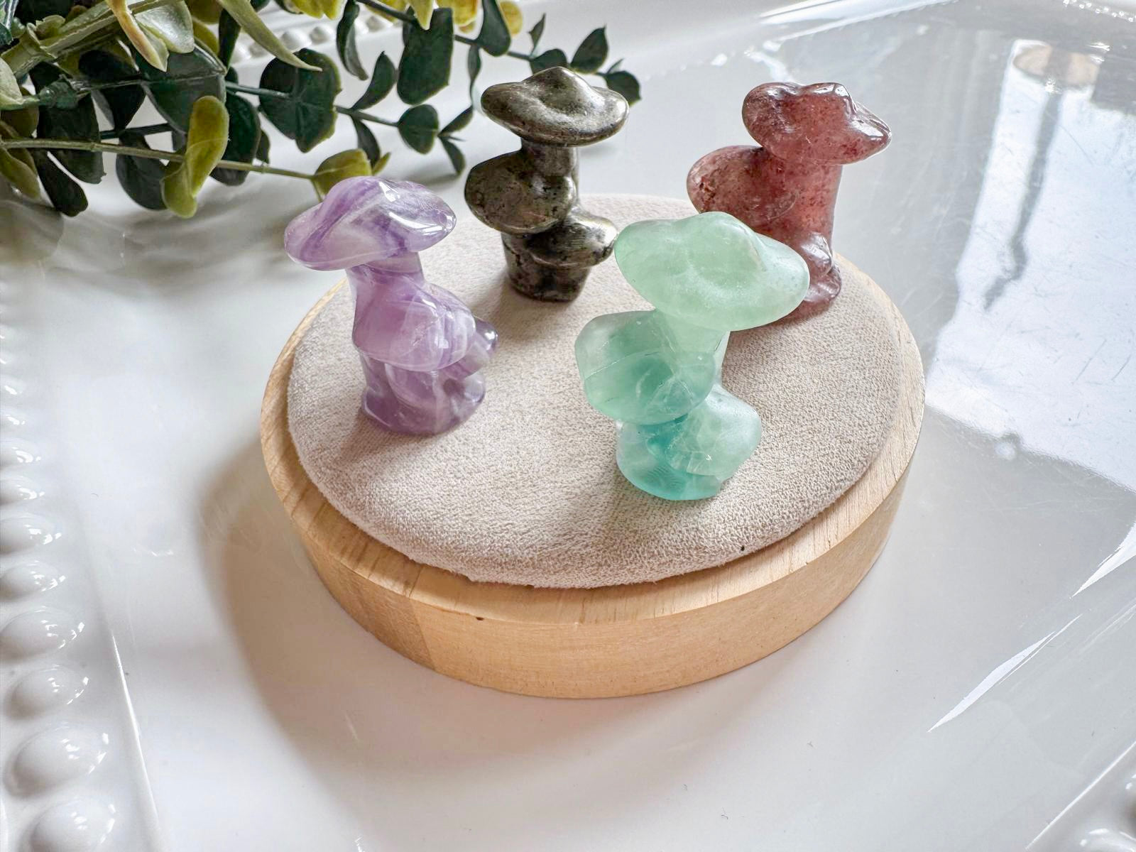 Mini Mushroom Family Crystal Carving