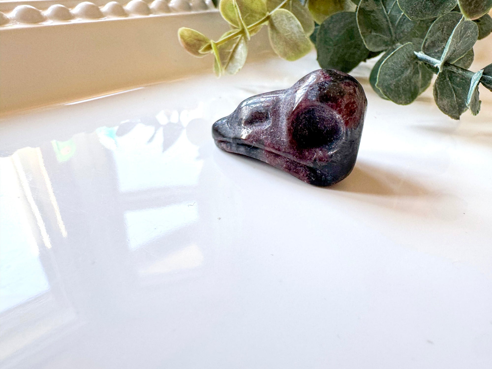 Mini Raven Skull Crystal Carving || 1.25"