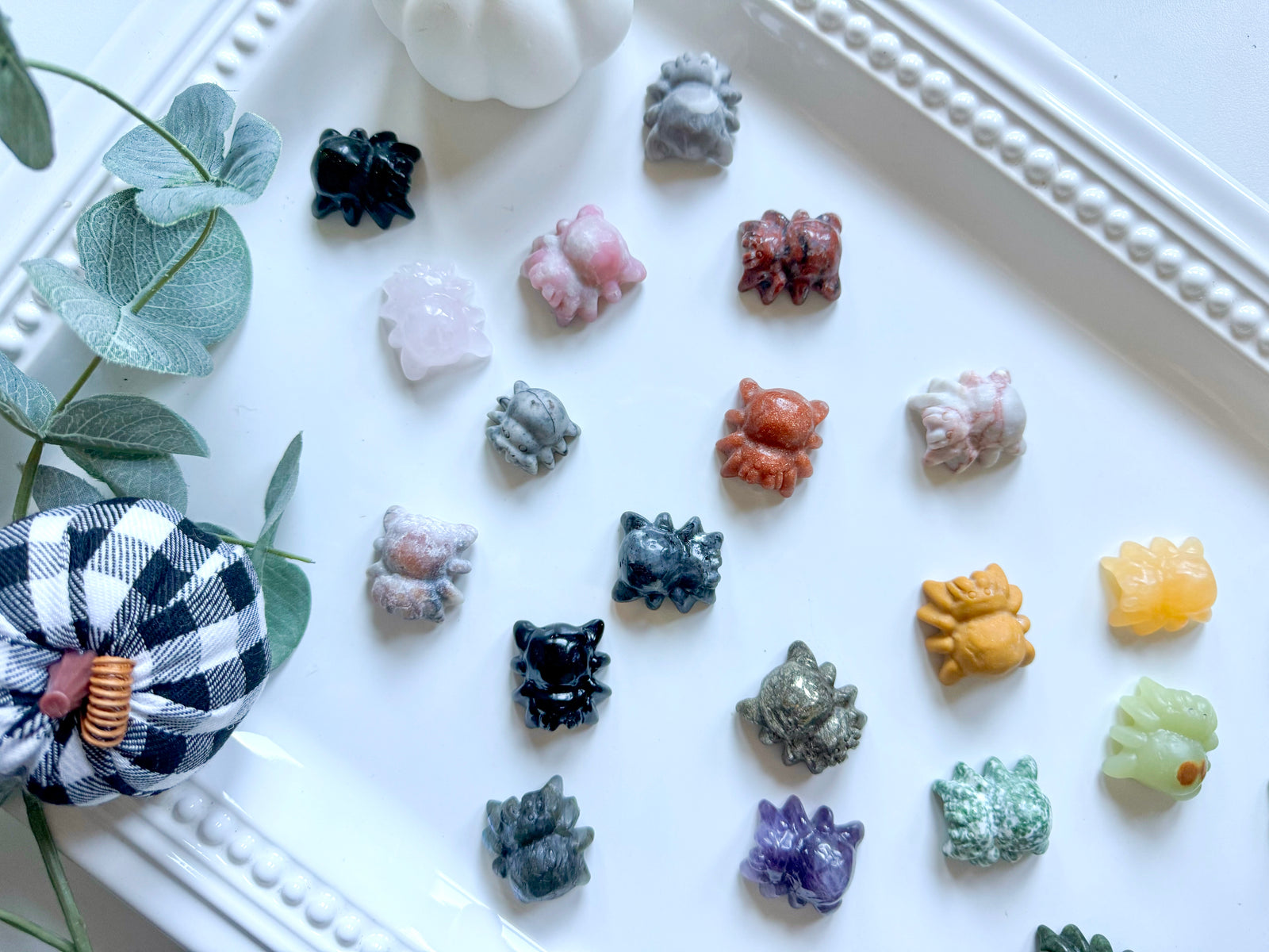 Mini Spider Crystal Carving