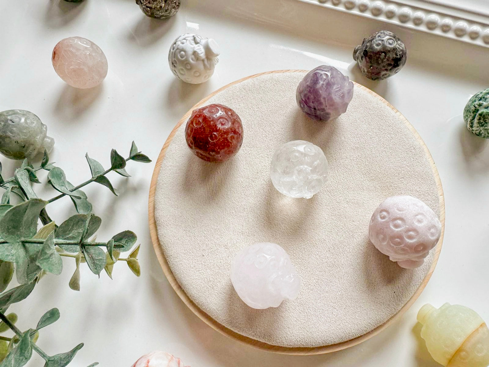 Mini Strawberry Crystal Carving