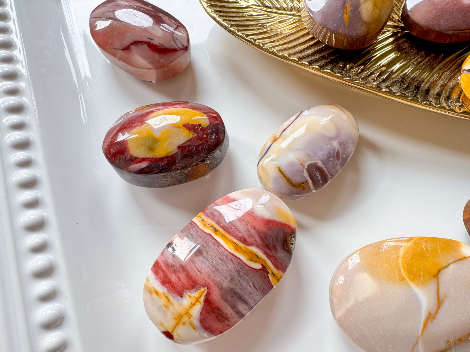 Mookaite Palm Stone || Australia