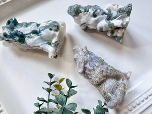 Moss Agate Wolf Carving