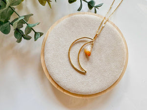 Raw Crystal Crescent Moon Necklace || Gold
