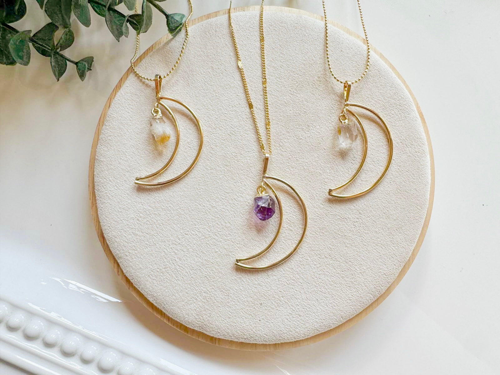 Raw Crystal Crescent Moon Necklace || Gold