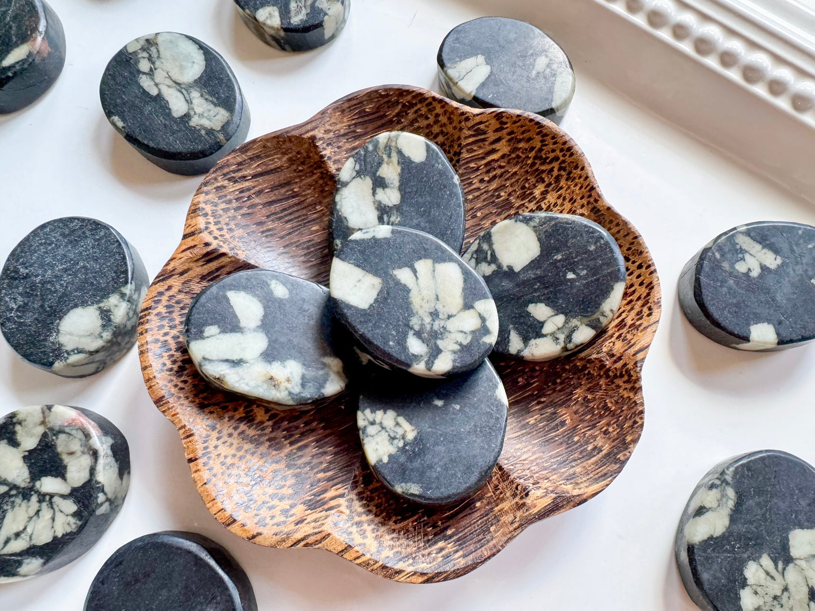 Peony Stone Flat Palm Stone
