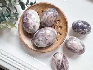 Plum Tourmaline Palm Stone || UV reactive