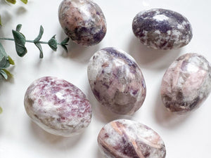 Plum Tourmaline Palm Stone || UV reactive