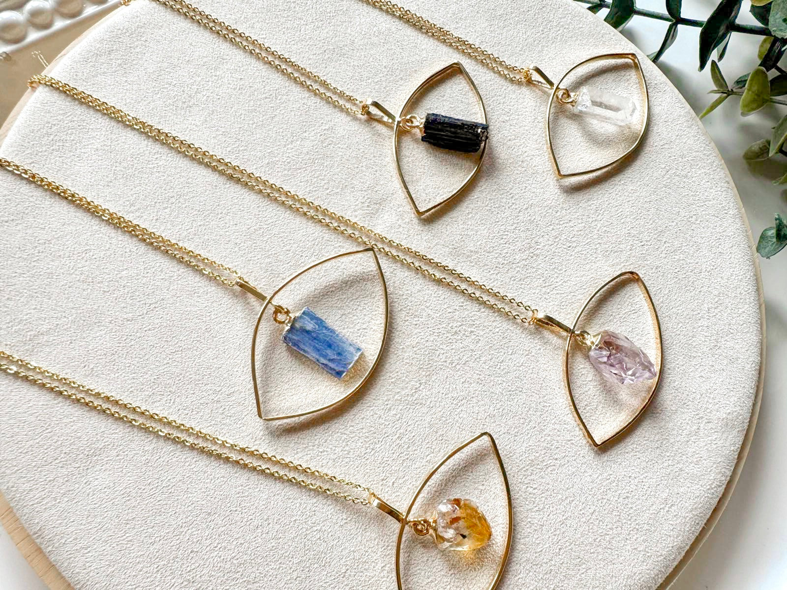 Raw Crystal Evil Necklace || Gold