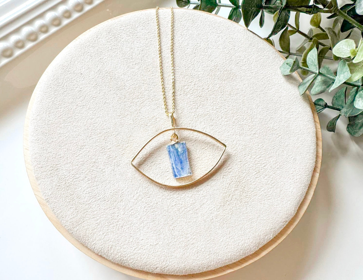 Raw Crystal Evil Necklace || Gold