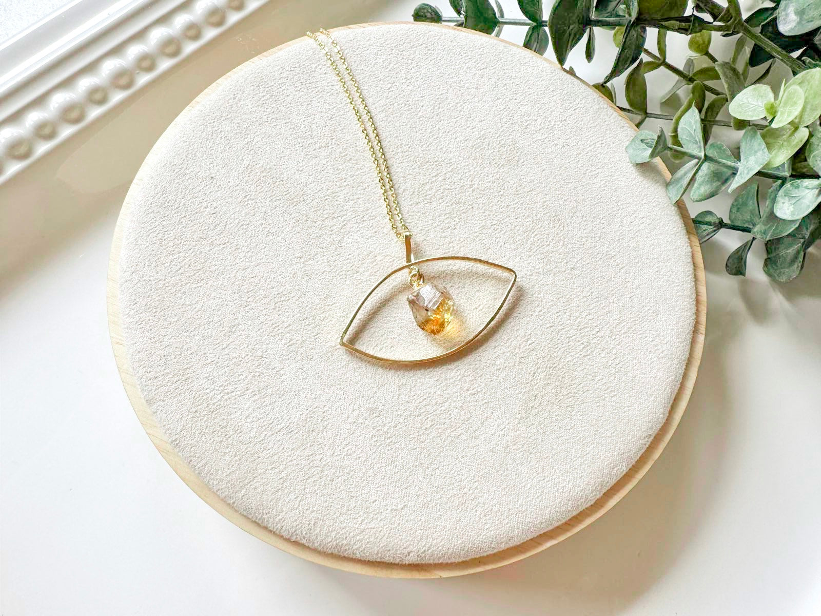 Raw Crystal Evil Necklace || Gold