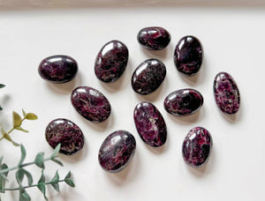 Rhodolite Garnet Mini Palm Stones || India