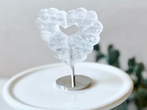 Scalloped Heart on Metal Stand