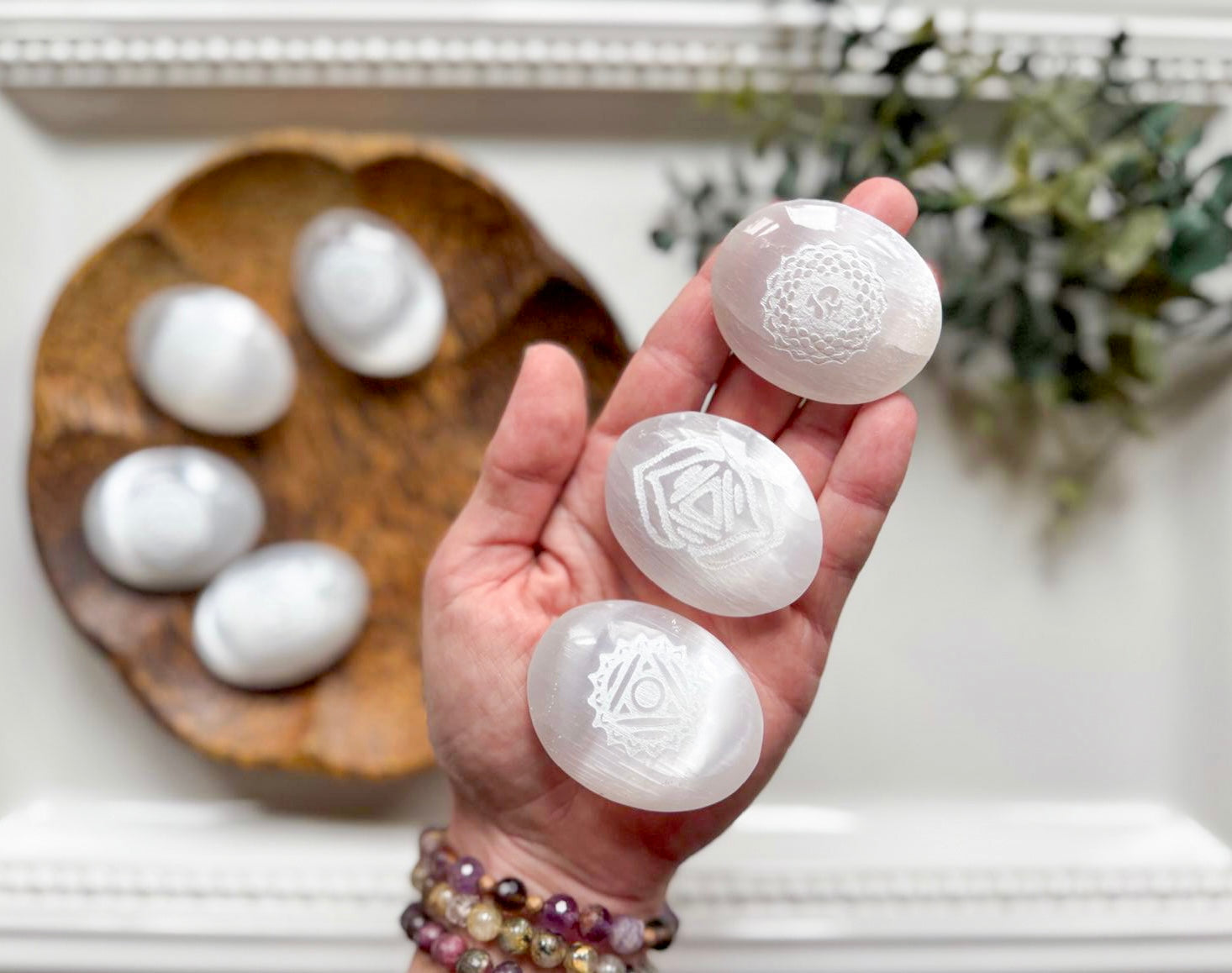 Selenite Seven Chakra Palm Stone Set || 7 Palm Stones