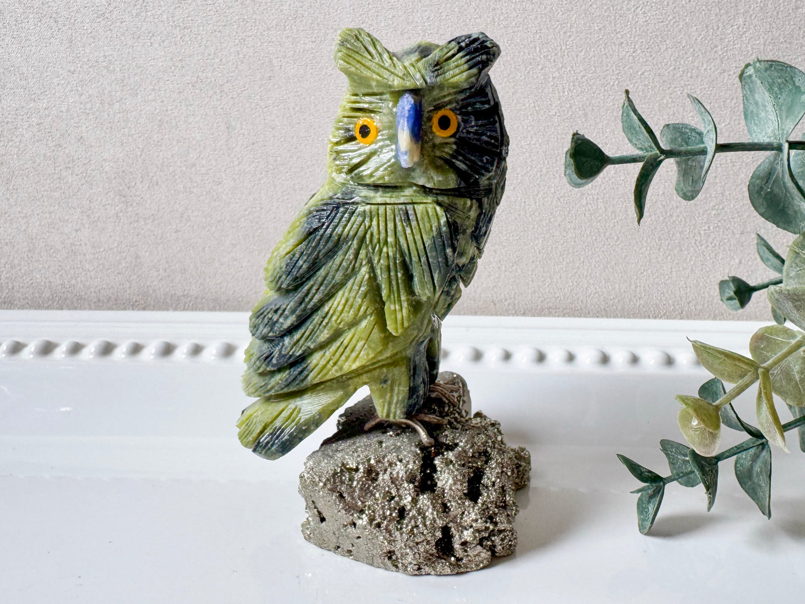 Serpentine Owl on Crystal Base || Peru