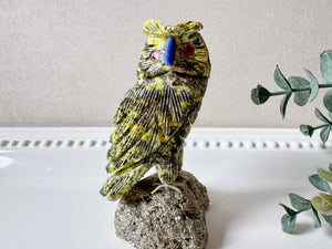 Serpentine Owl on Crystal Base || Peru