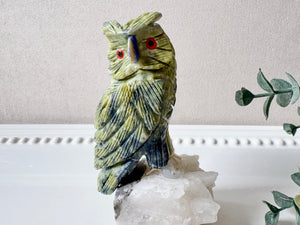 Serpentine Owl on Crystal Base || Peru