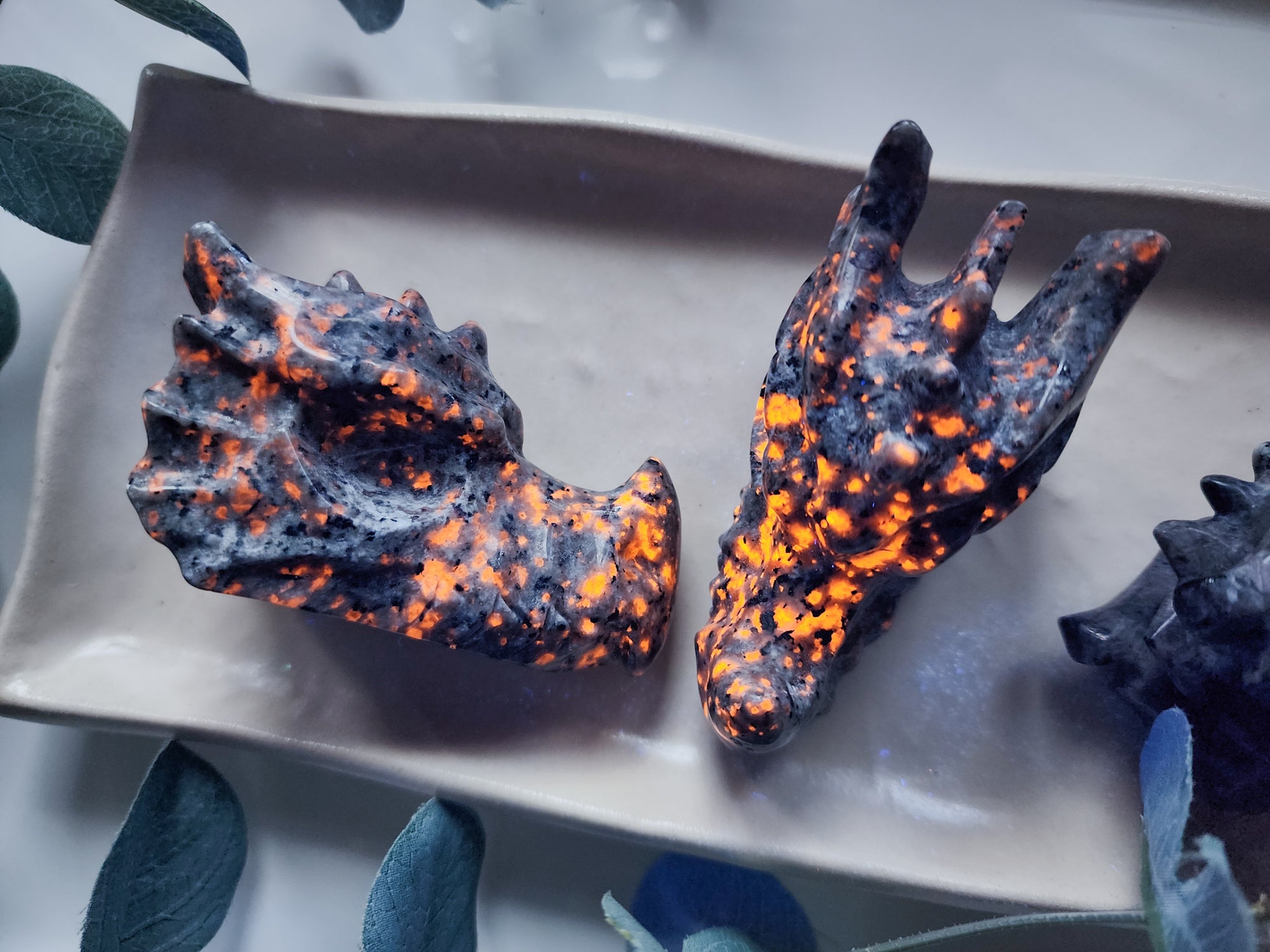 Flame Stone Dragon Carving || UV Reactive