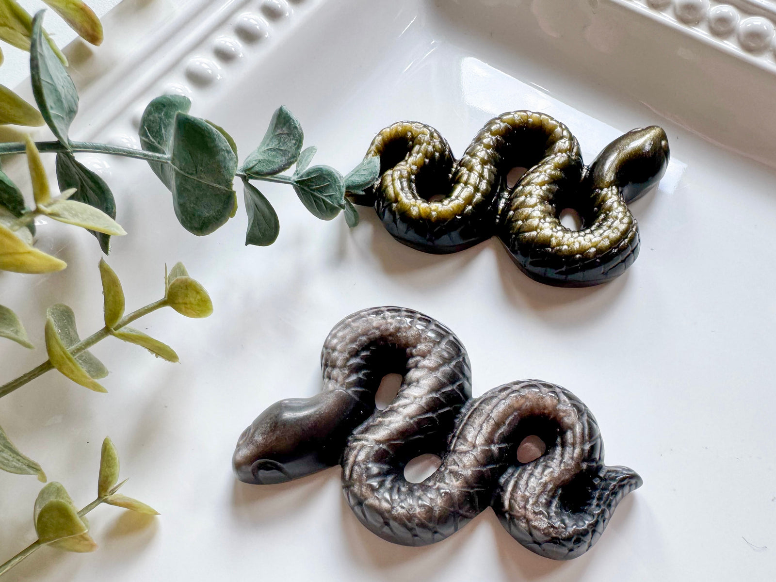 Sheen Obsidian Snake Carving