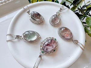 Vintage Style Garden Quartz White Copper Pendant Necklace