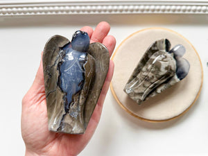 Volcanic Fluorescent Agate Angel || 4"