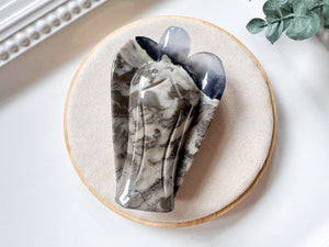 Volcanic Fluorescent Agate Angel || 4"