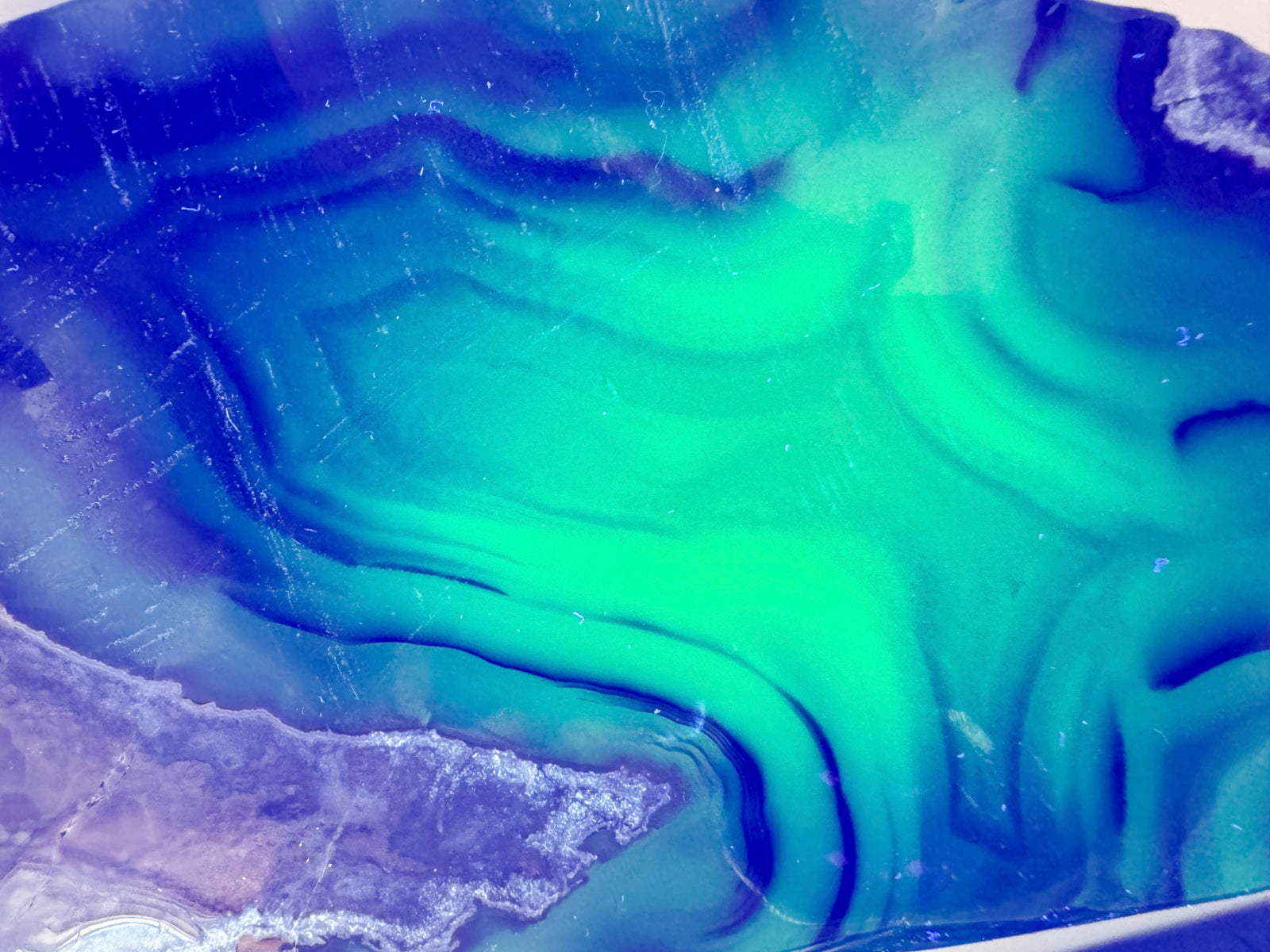 Volcanic Fluorescent Agate Slab || UV Reactive