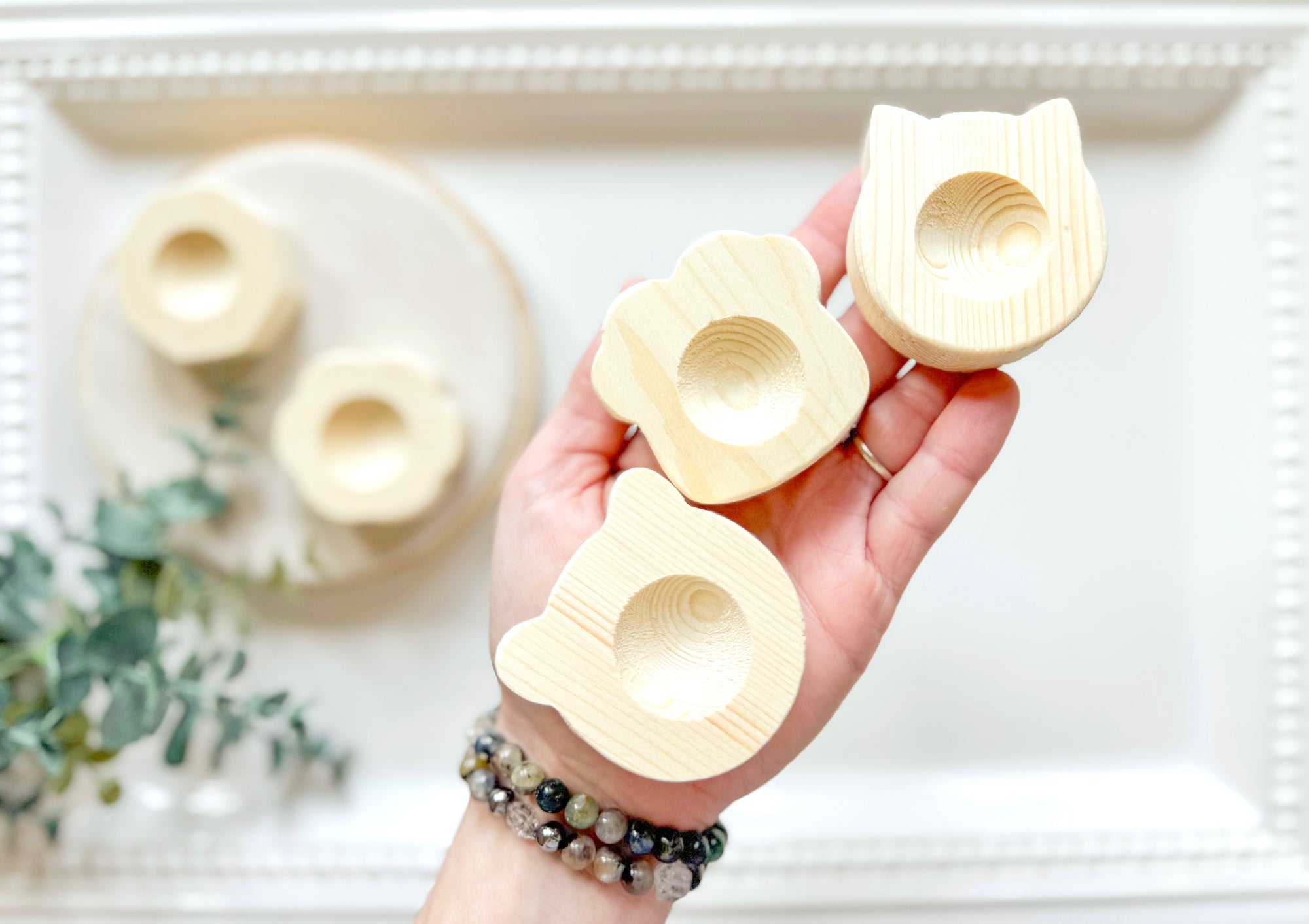 Wood Sphere Holder || Assorted Shapes

