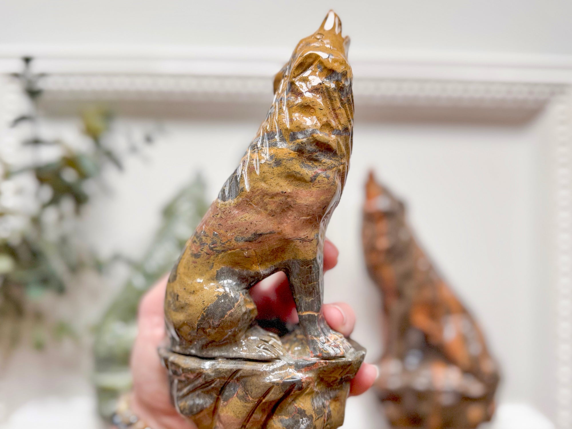 Xiuyan Jade Howling Wolf Carving