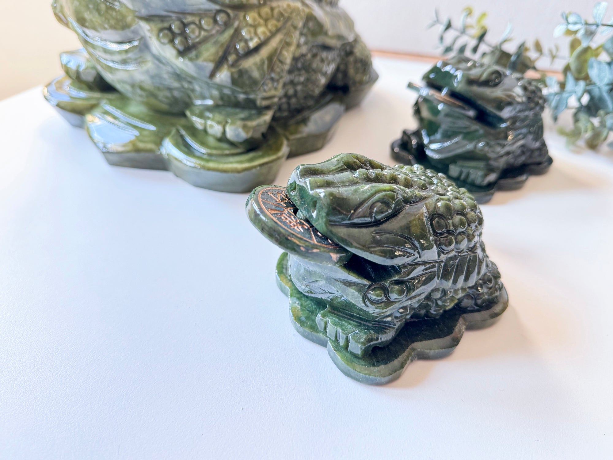 Xiuyan Jade Money Toad with Coin in Mouth