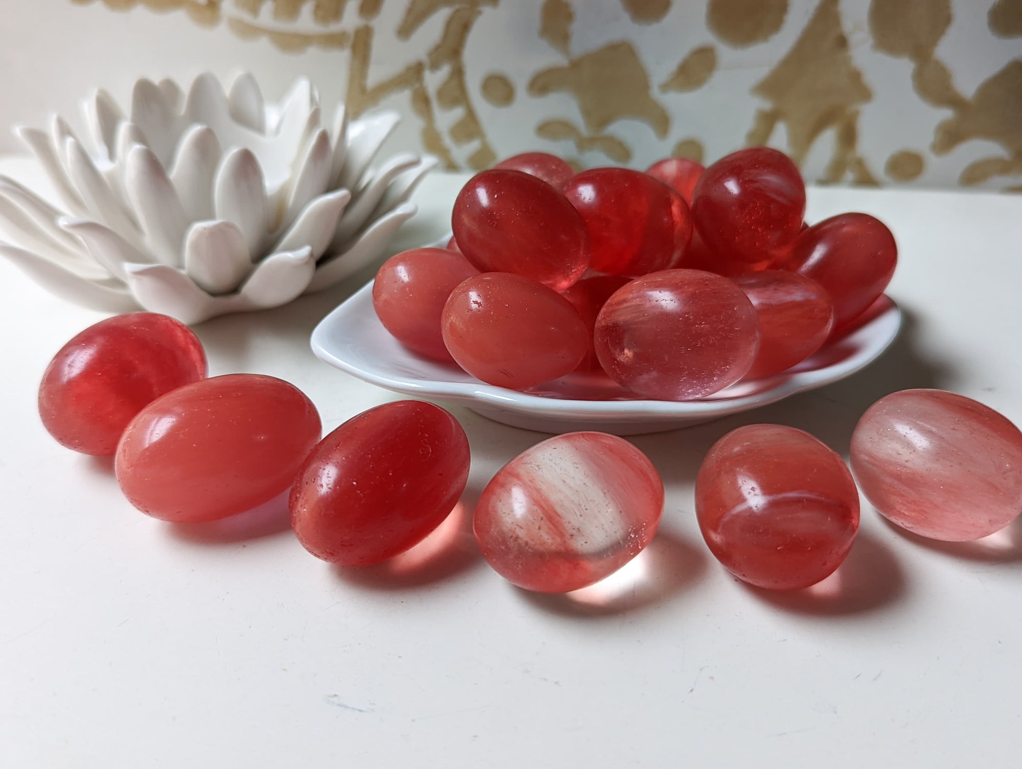 Cherry Quartz Tumbled Stone || XL