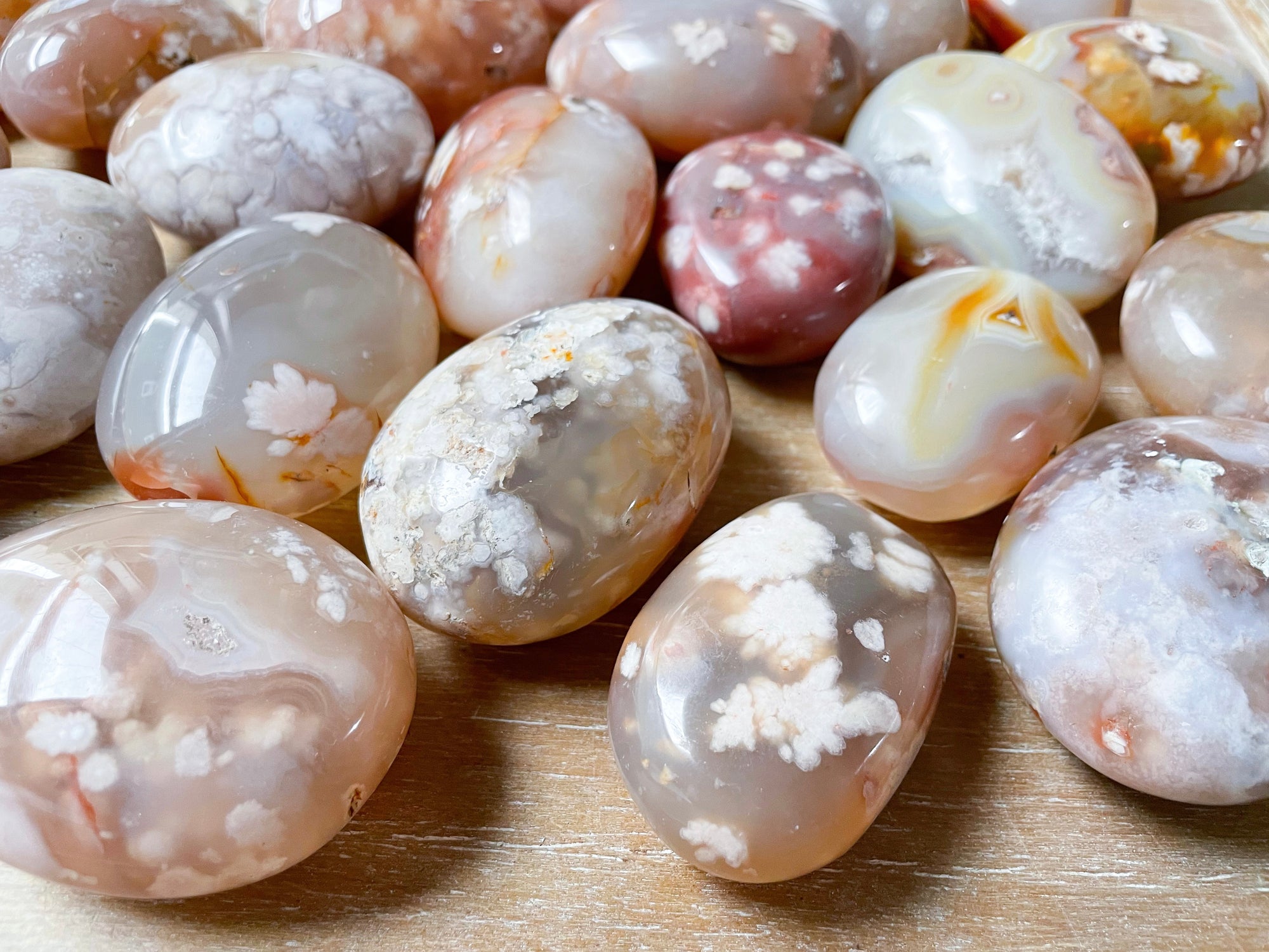 Flower Agate Palm Stone