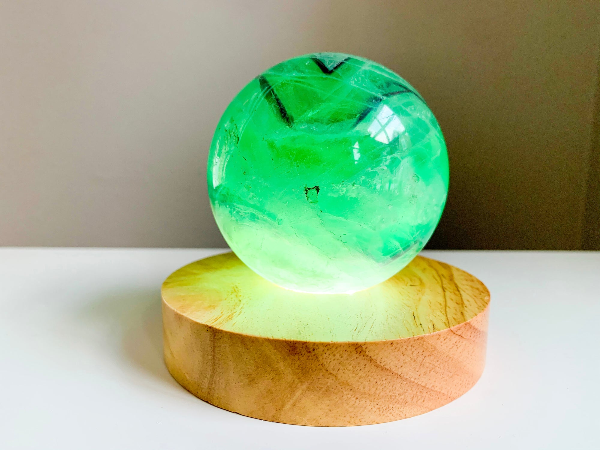 Wooden Crystal & Sphere Holder Light