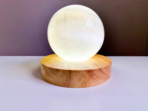 Wooden Crystal & Sphere Holder Light