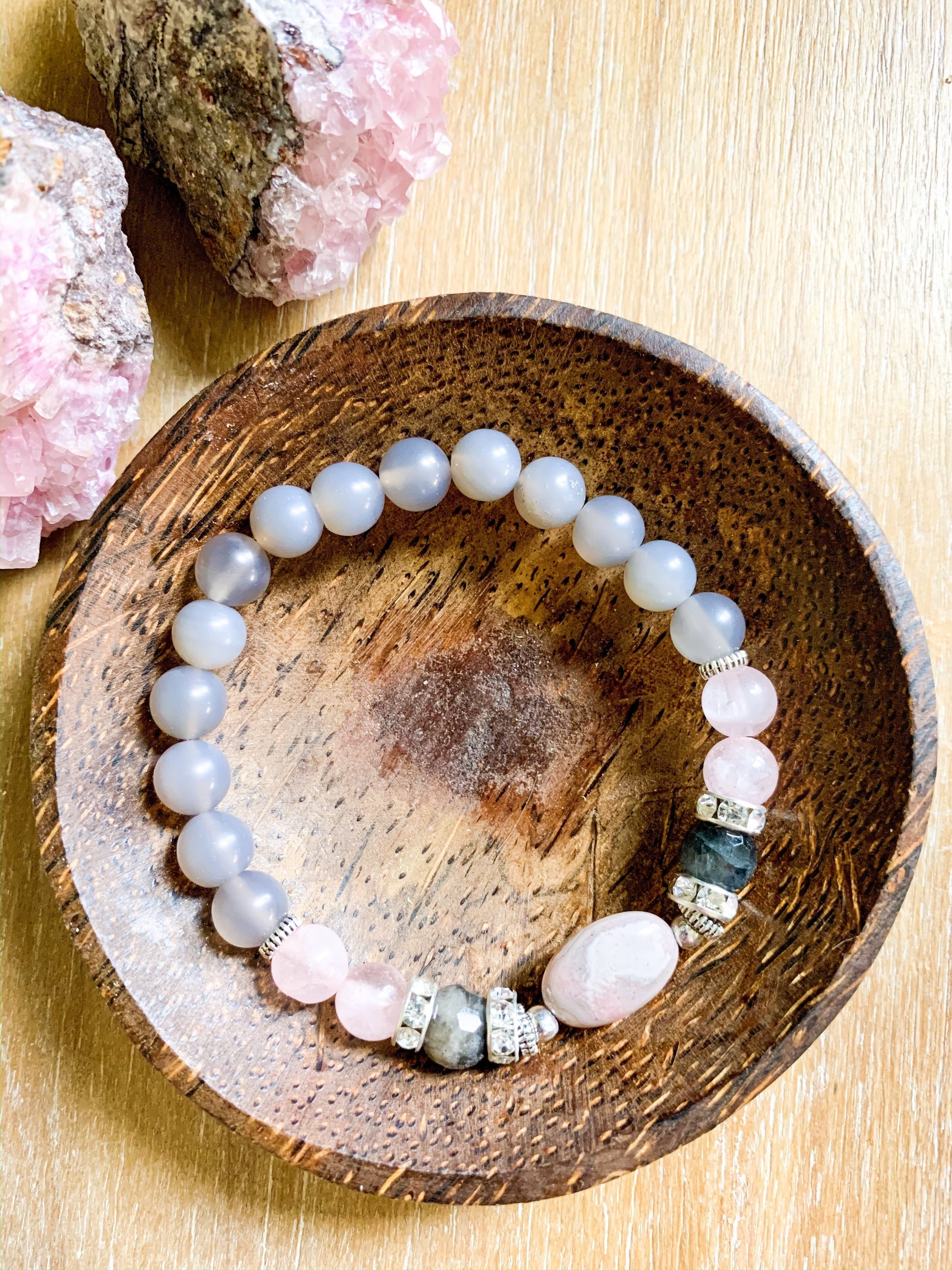 Rhodonite, Rose Quartz, Labradorite, Gray Agate Beaded Bracelet || Reiki Infused