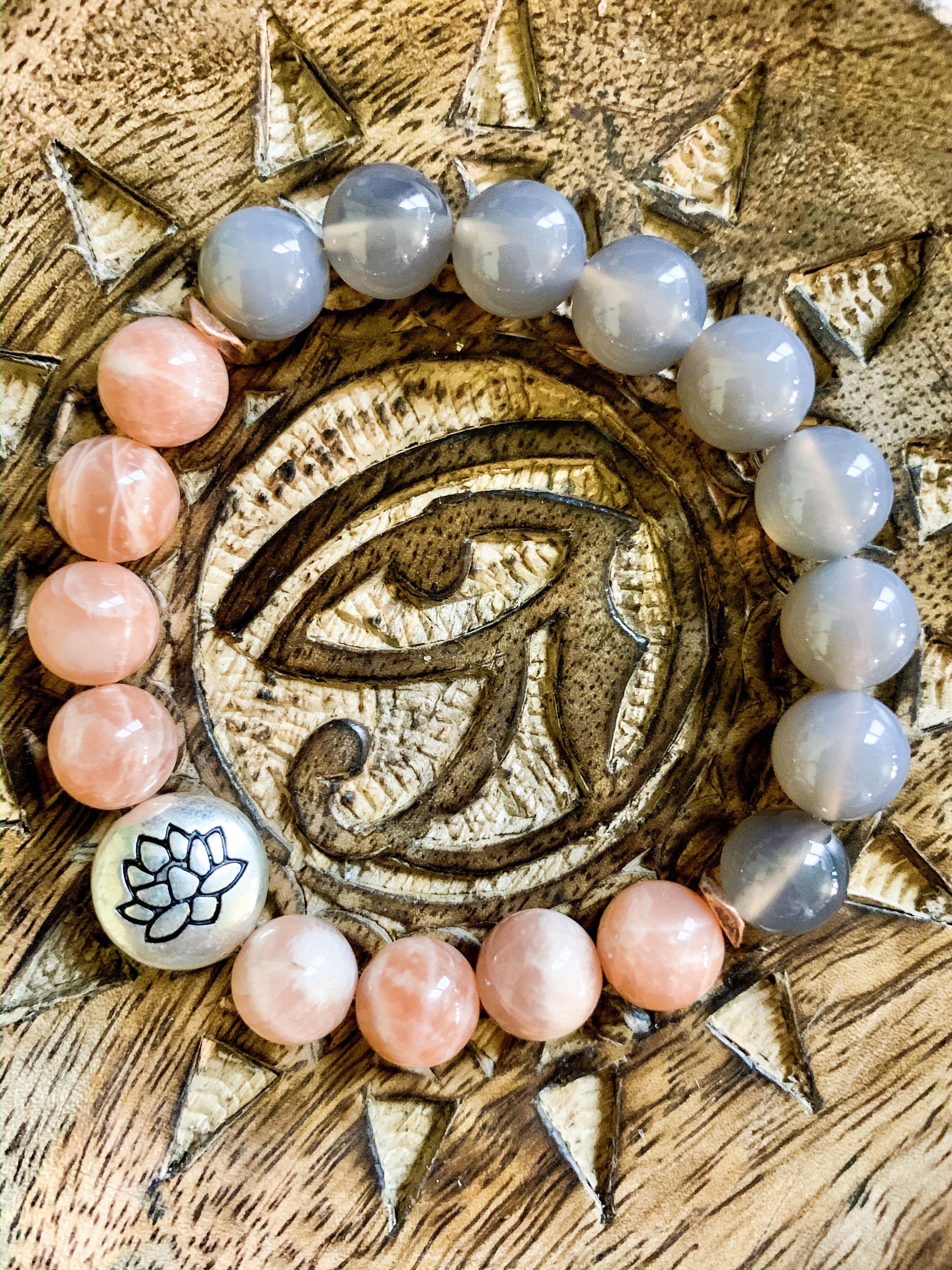 Gray Agate & Peach Moonstone 10mm Beaded Bracelet || Reiki Infused