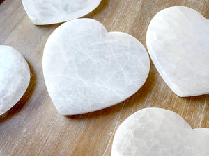 Selenite Heart Charging Plate