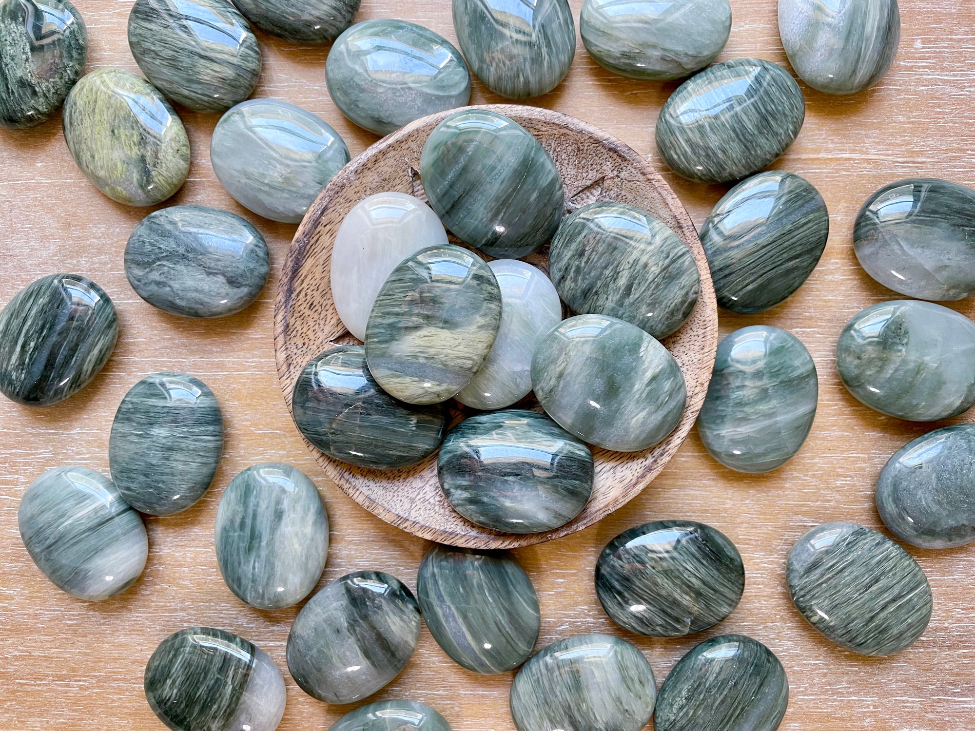 Green Hair Jasper Palm Stone