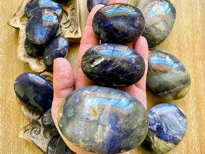 Purple Agate Palm Stone || Indonesia