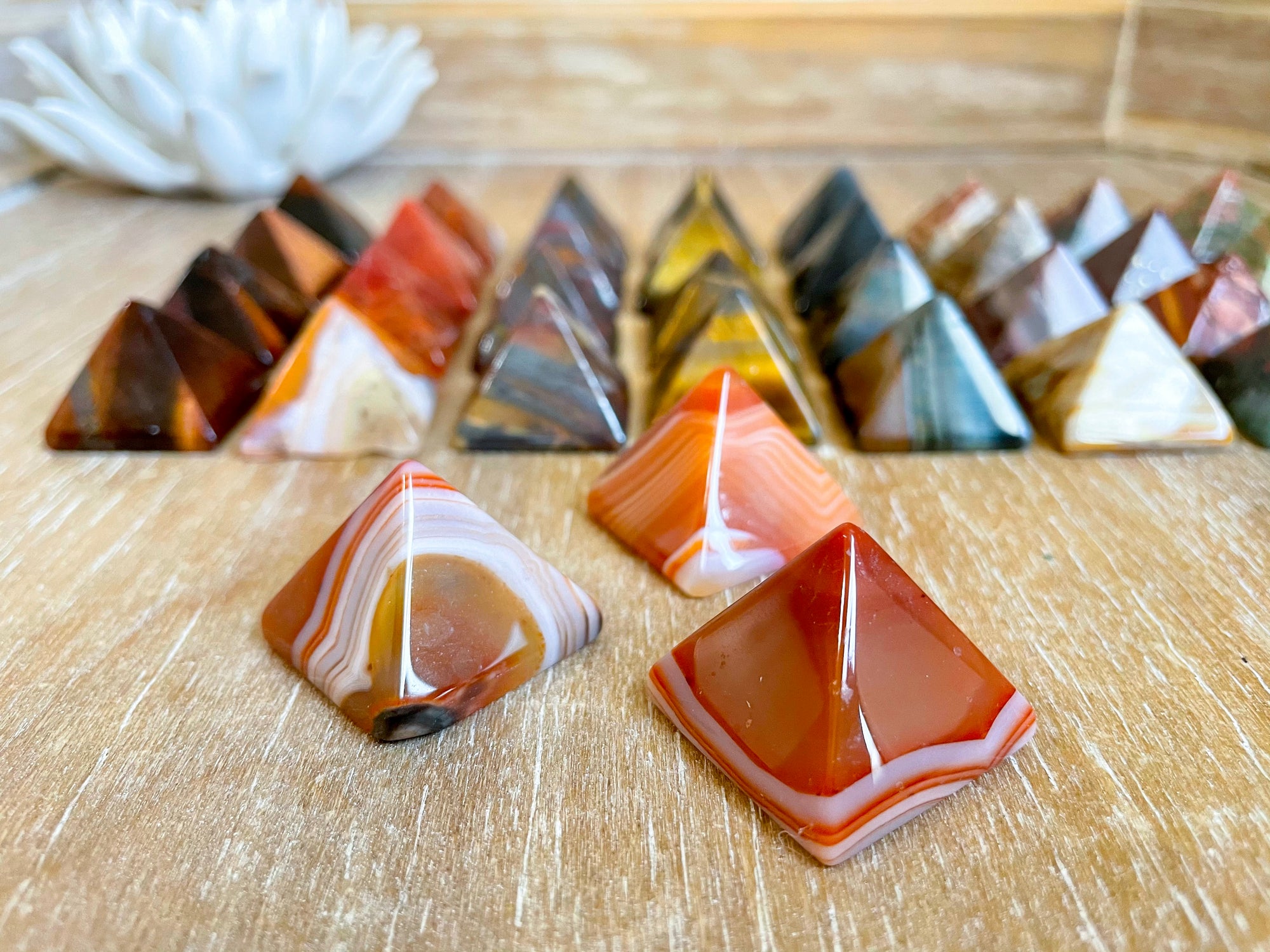 Crystal Pyramid || Mini - Carnelian