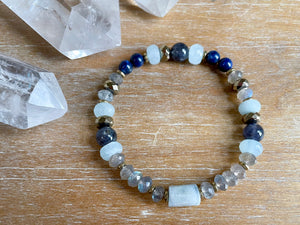 Labradorite, Aquamarine, Lapis Lazuli & Iolite Beaded Bracelet || Reiki Infused
